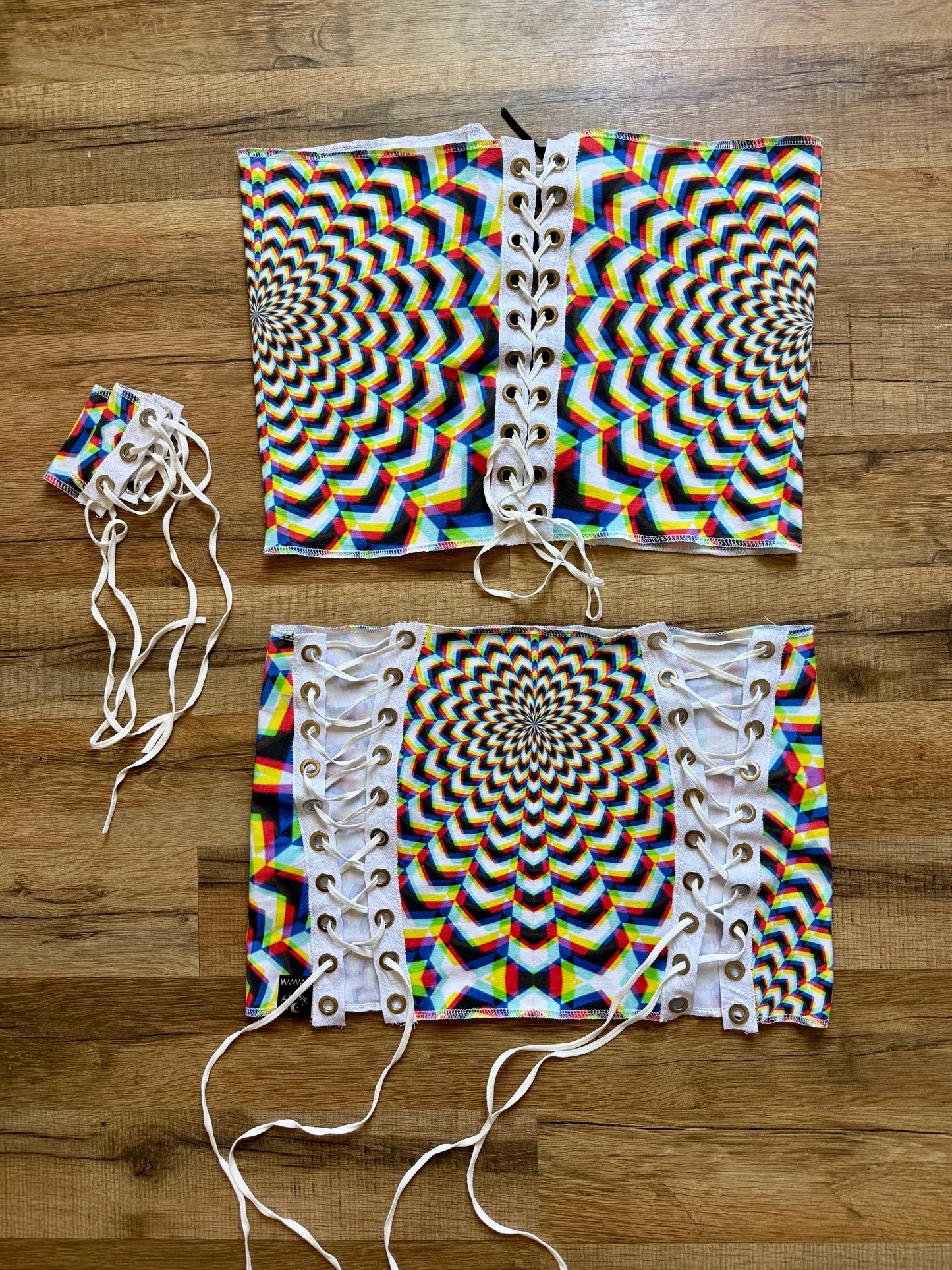 Alternate Universe, 1/1 skirt set