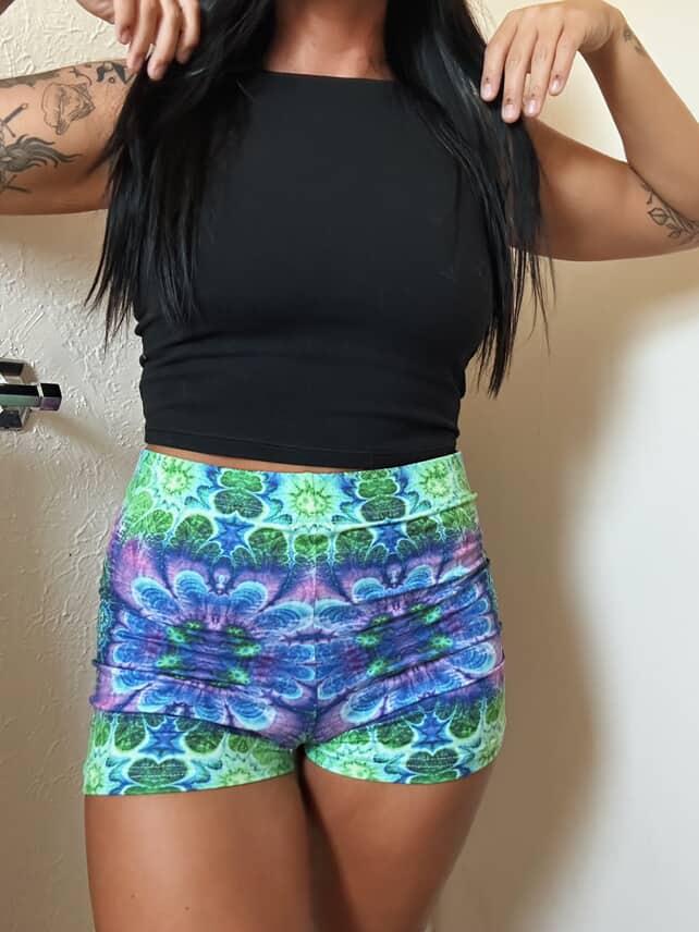 Plasma Daisy Shorts